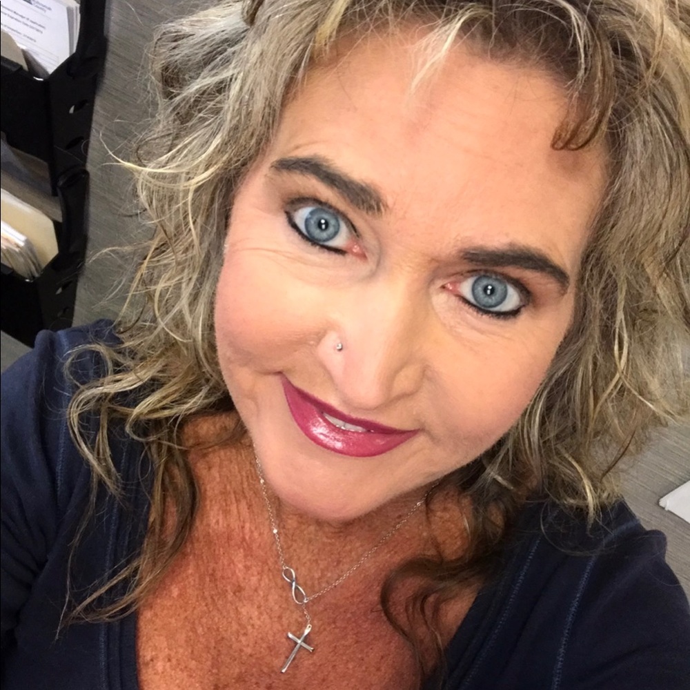 Meet your Posher, Jacqueline